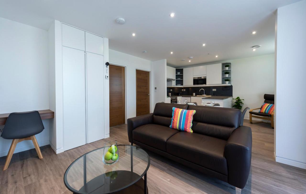 Apartrooms Aberdeen Portlethen ภายนอก รูปภาพ