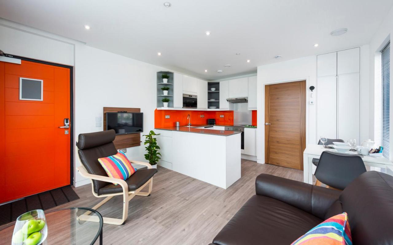 Apartrooms Aberdeen Portlethen ภายนอก รูปภาพ